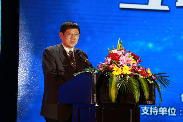 崔会长8473.jpg