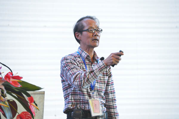 李艳归演讲.jpg