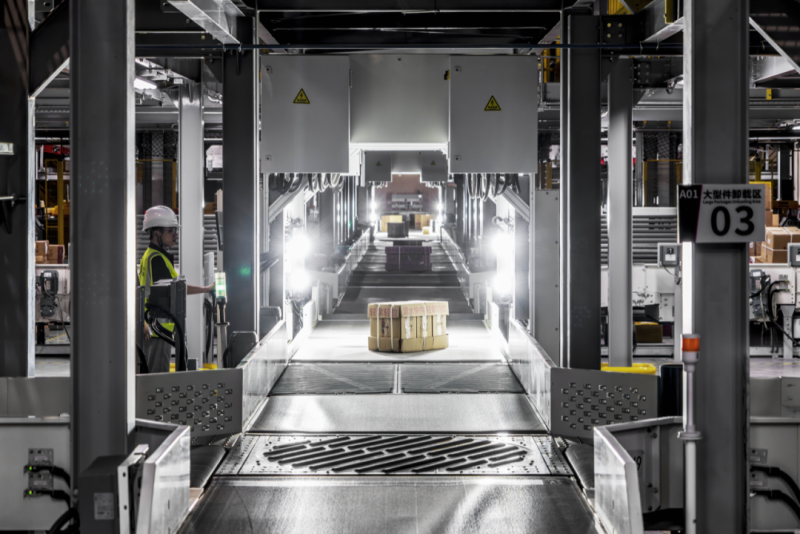 1764673677365835.png 640.png