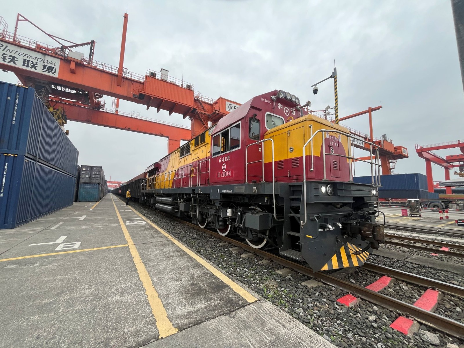 1767960382352758.jpg 中亚班列 (2).jpg